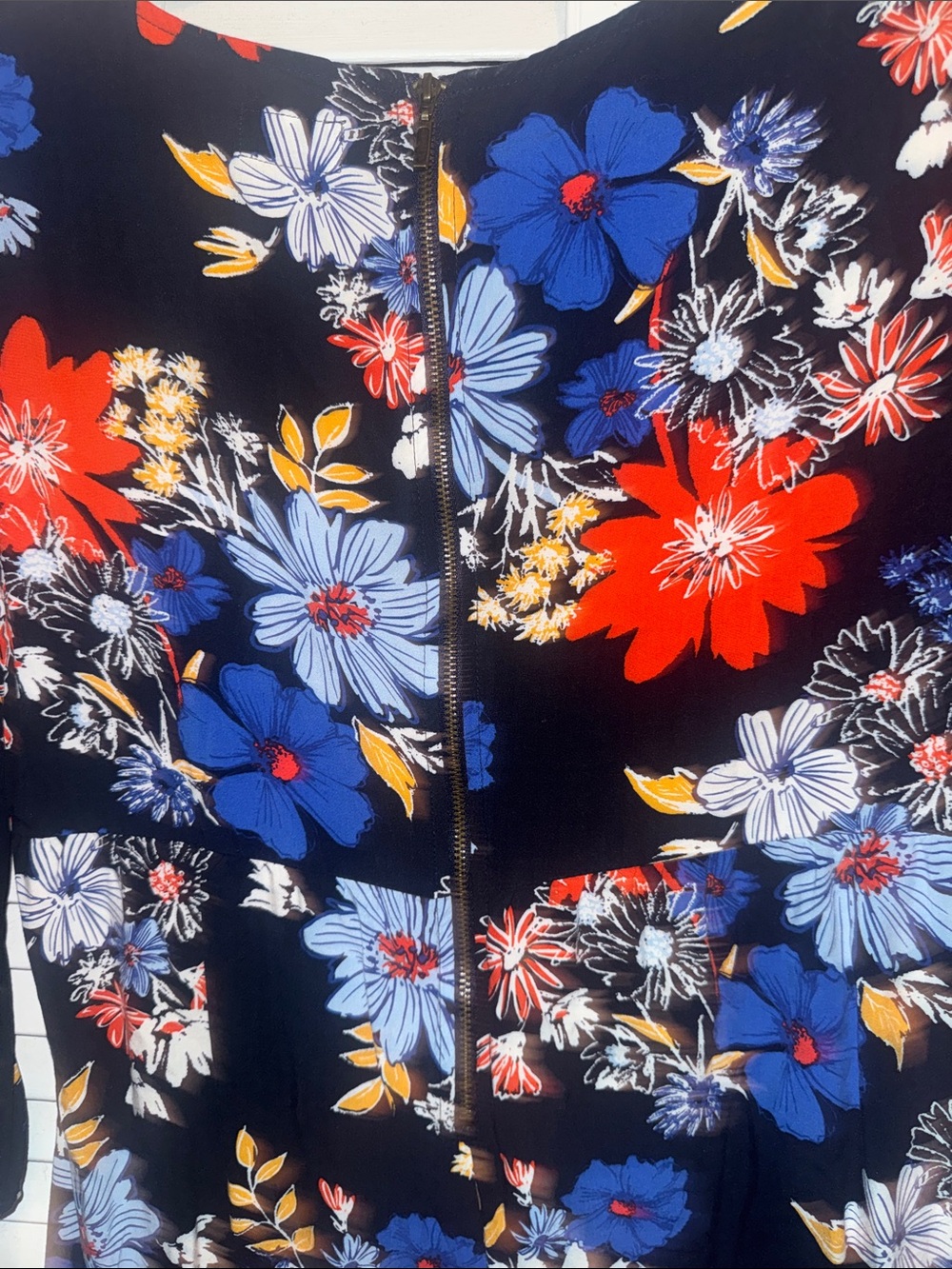 Old Navy Women's Navy Floral Shift Dress - Blue, Red & White - Picture 4 of 5